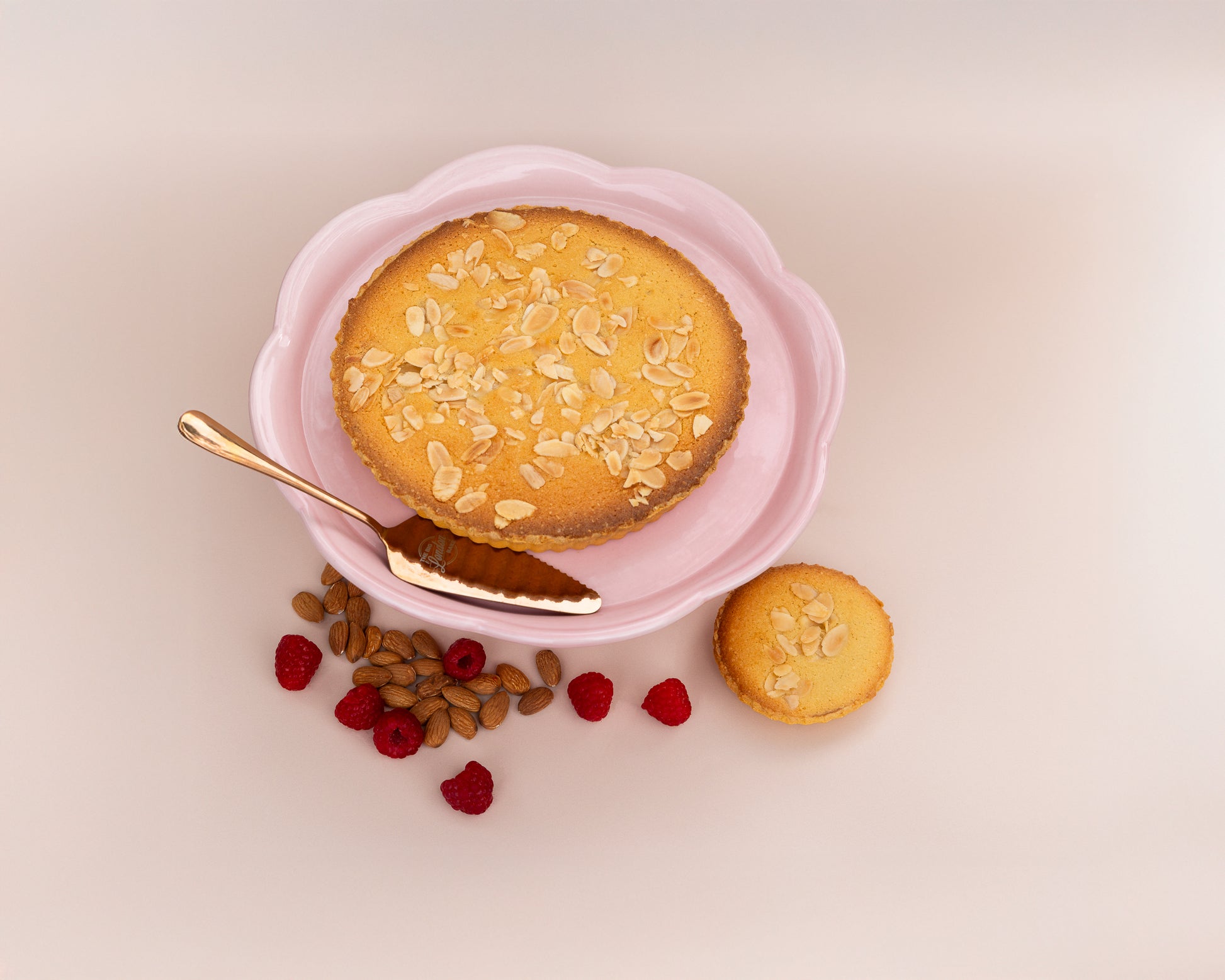 Bakewell tart almond raspberry - the happy bakery Co. 